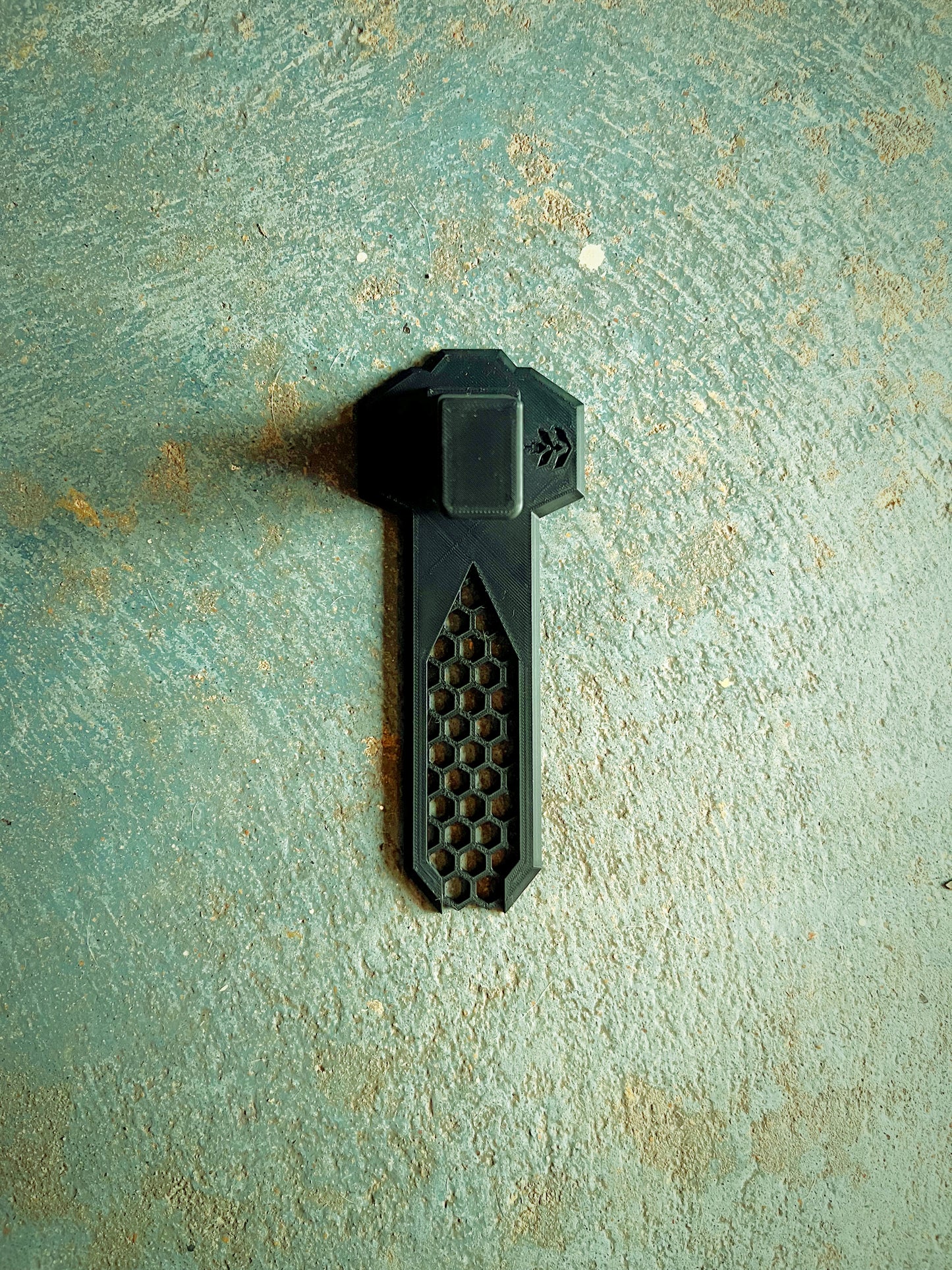 Doric Pistol Stand